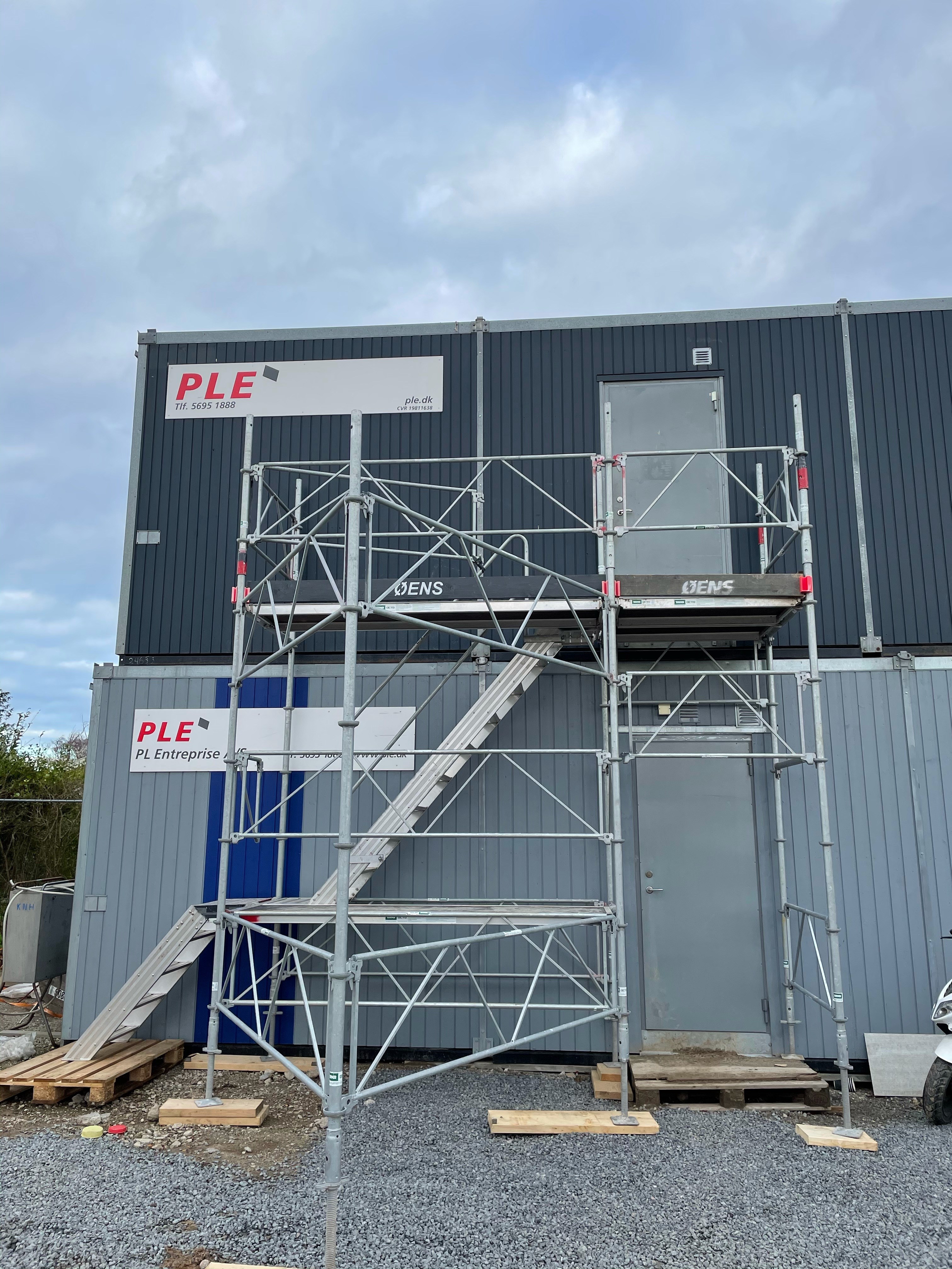 BAK opførelse af 45 ungdomsboliger - leje af stillads